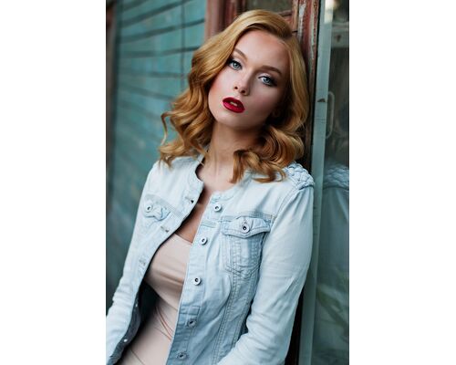 portrait-of-woman-247206 (1)